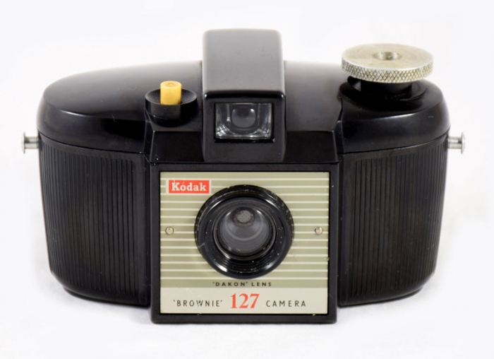 Bakeliet Kodak Brownie 127 Dakon Lens c. e 17