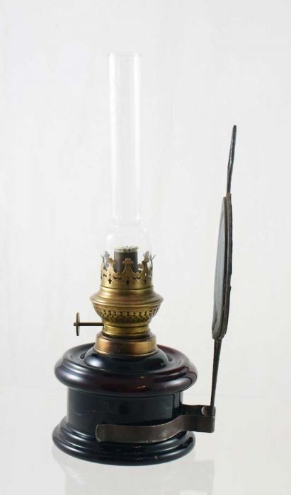 Antique wall mounted  oil/kerosene lamp v. sl 17