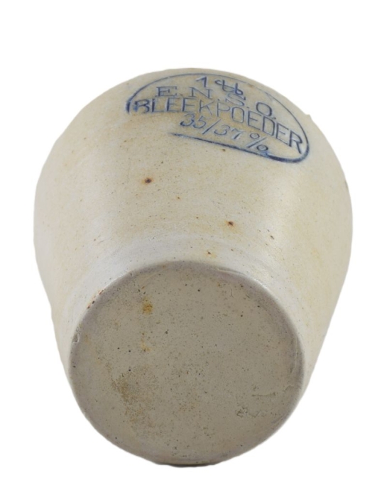 Dutch stoneware bleaching powder pot kk. p 11