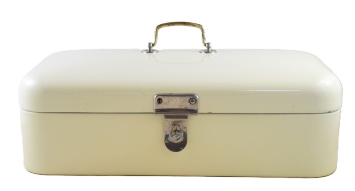 Vintage Dutch bread box e. c 3