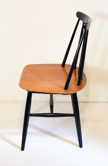Vintage Fanett Tapiovaara stoel c. m 5 gereserveerd