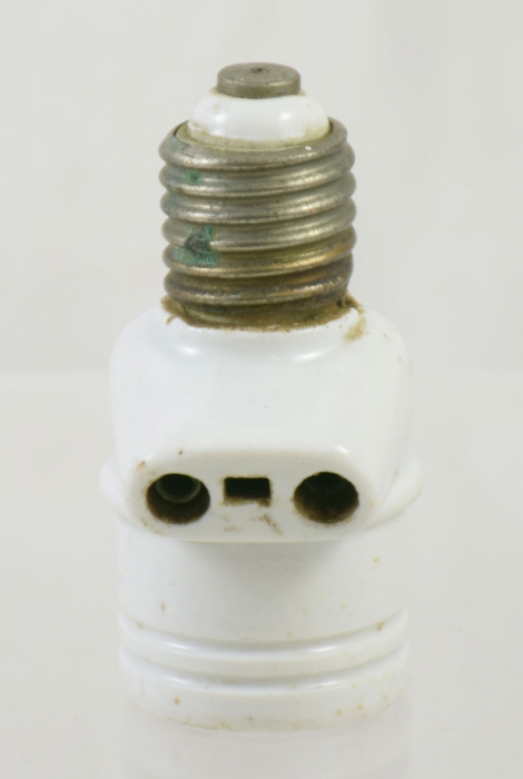 Electric porcelain socket lampholder b. e 20
