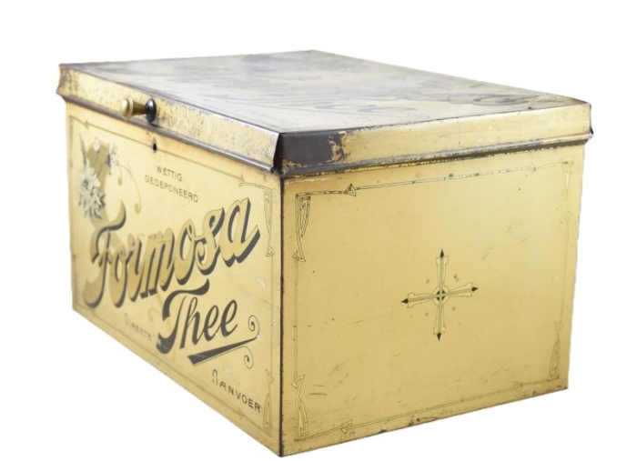 Large Dutch retailers display storage shop tin Formosa Thee Large Dutch retailers display storage shop tin Formosa Thee