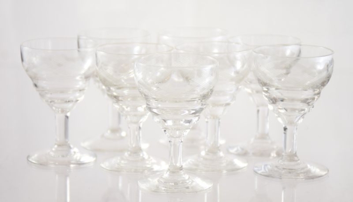 Acht vintage borrel glaasjes Acht vintage borrel glaasjes
