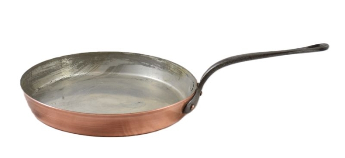 Vintage copper frying pan kk. p 4 Vintage copper frying pan kk. p 4