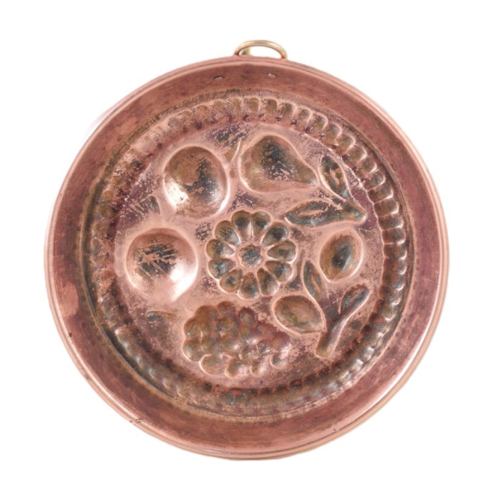 Antique copper cookie casserole kk. p 21