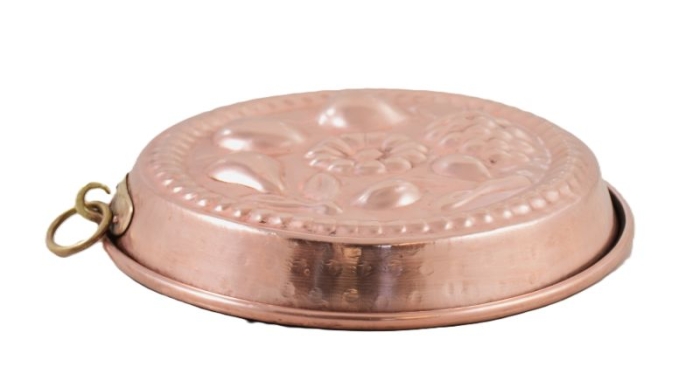 Antique copper cookie casserole kk. p 21