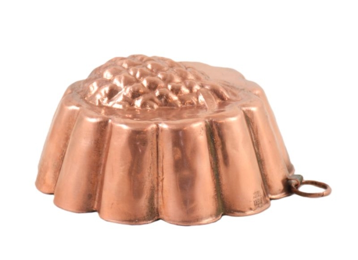 Small copper pine apple mold kk. p 14 Small copper pine apple mold kk. p 14