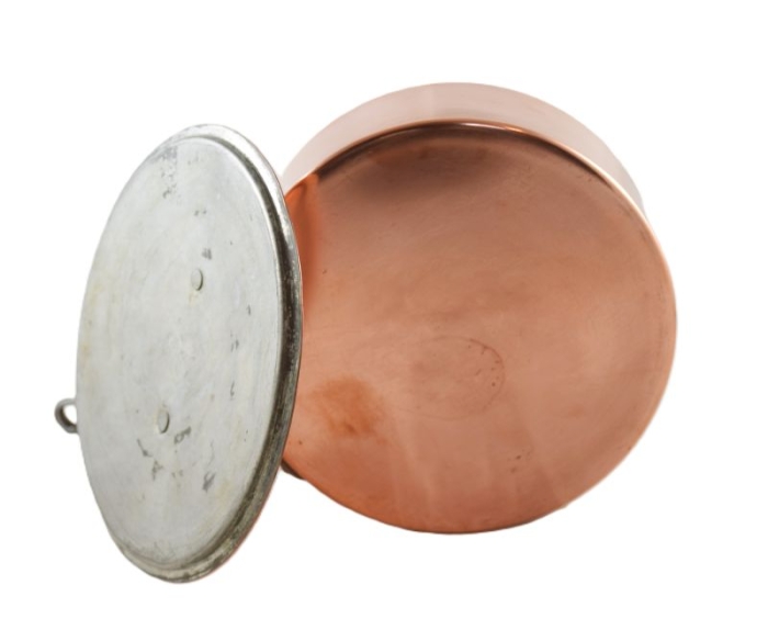 Vintage copper saucepan with lid kk. p 18