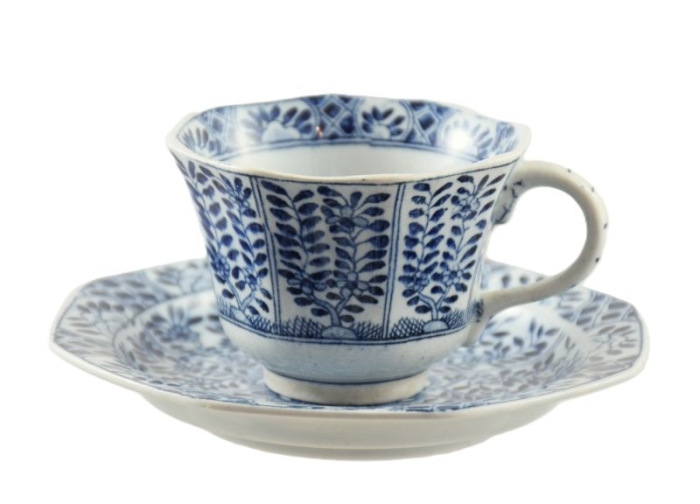 Set of six teacups and saucers with Peterselie