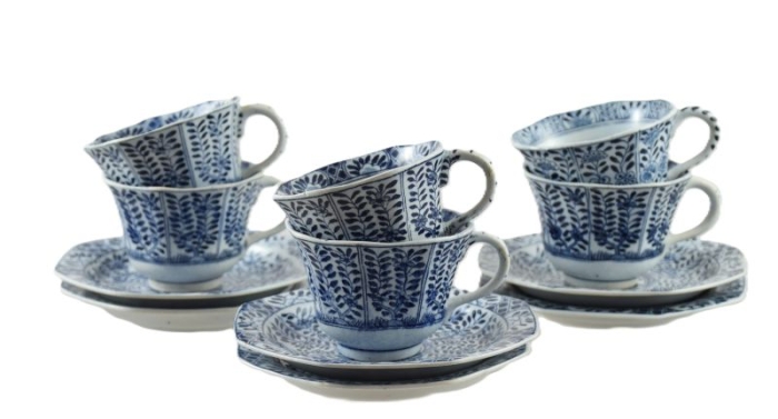 Set of six teacups and saucers with Peterselie
