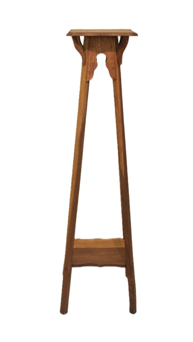 Antieke hoge houten plantentafel