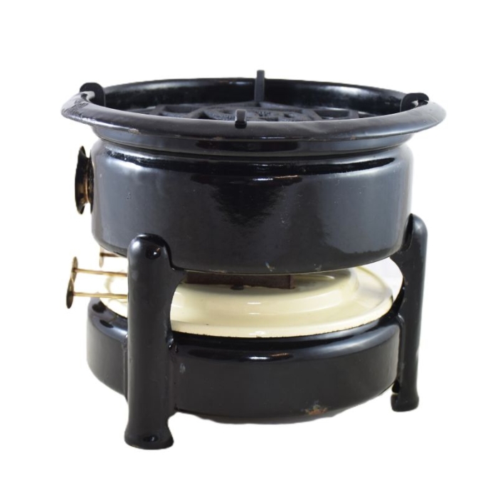 Vintage three wick burner kerosene stove e. ok 13