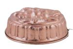 Vintage round copper baking mold kk. p 10