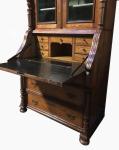 Bureau met klep en opstand