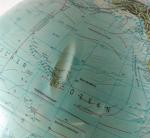 Globe c. d 3 Globe c. d 3